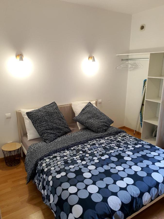 Appartement cosy entier, parking gratuit dans la rue Dijon Extérieur photo
